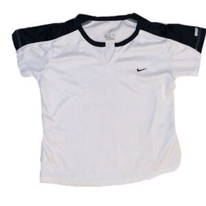 Girls Nike Dri-fit shirt size m 10-12